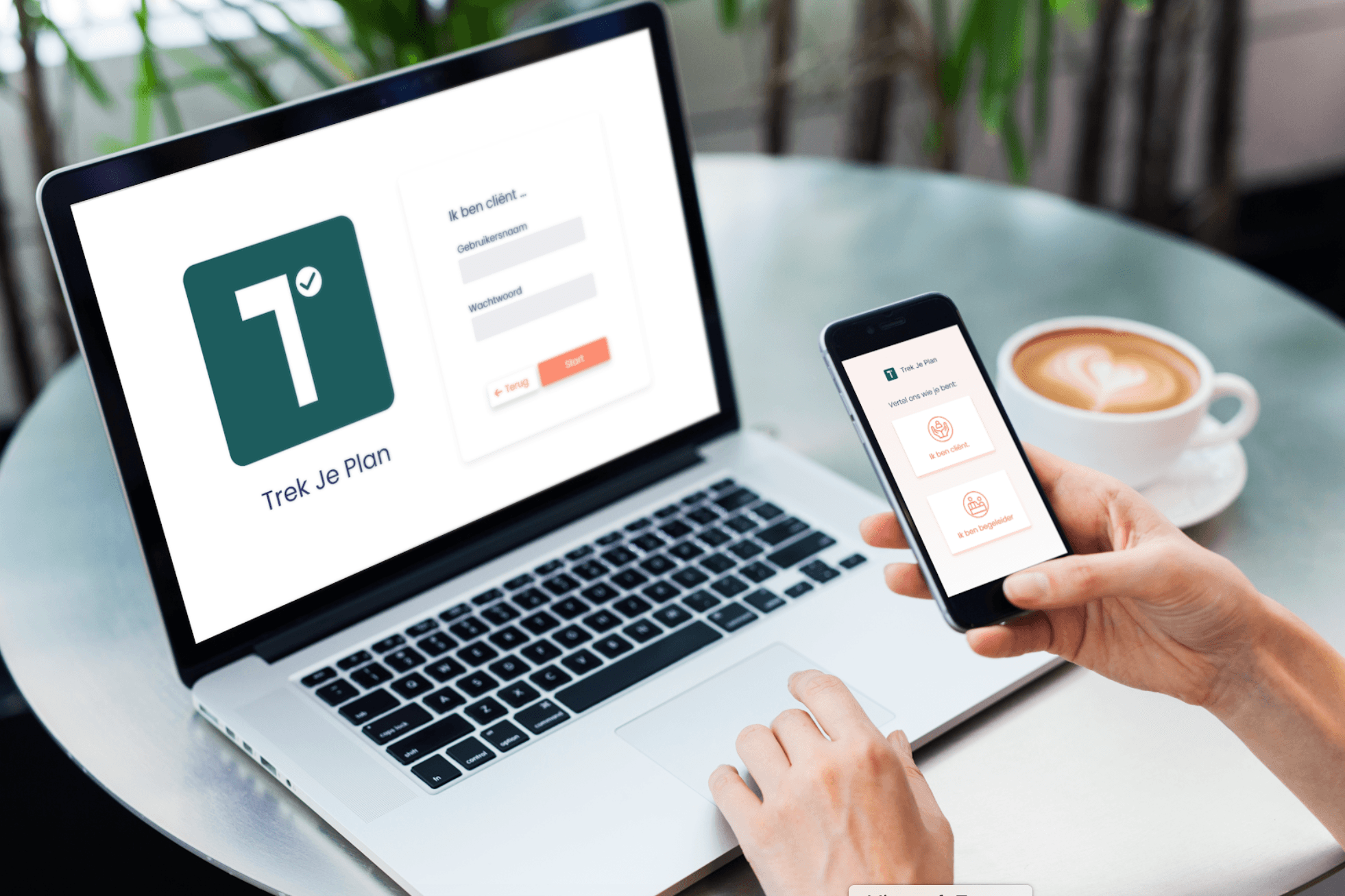 Loginscherm van Trek Je Plan op desktop en mobiel scherm met mentor of client keuze